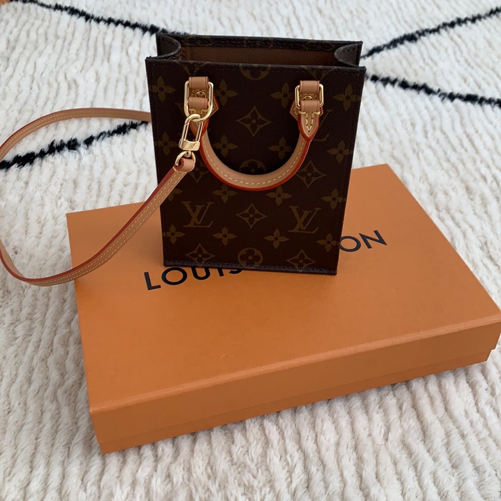Louis vuitton petit sac plat in monogram